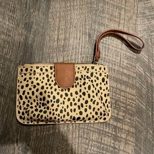 Universal Threads Target wallet